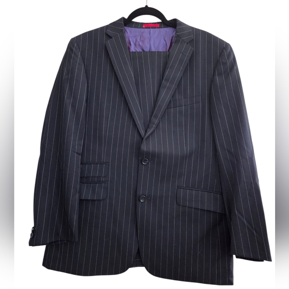 Classic Navy Pinstripe Men's Suit - Picture 1 of 6